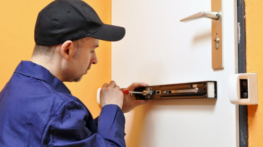 Top 5 Reasons Why You Should Hire a Certified Professional Locksmith